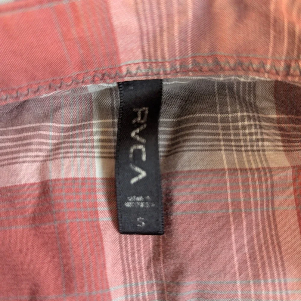 RVCA Mens Long Sleeve Plaid Button Down Shirt Red Grey S Cotton Poly Skate Surf - Picture 2 of 6